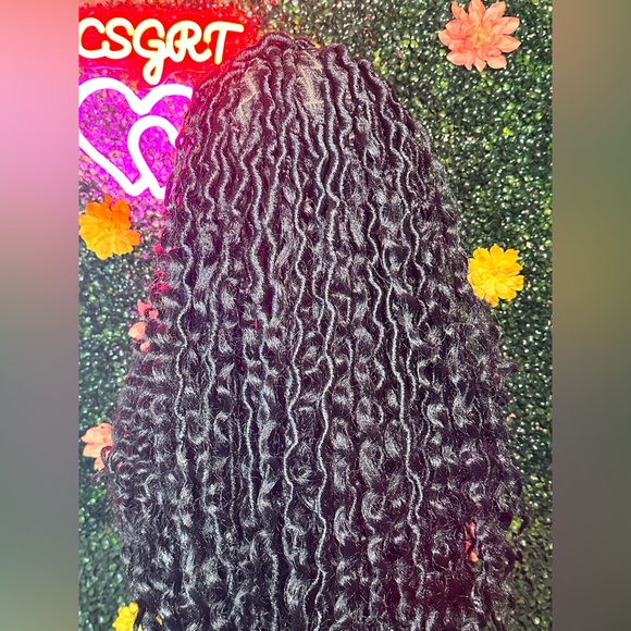 ✨SOLD✨ 32in Goddess Faux Loc Lace Frontal - Picture 4 of 6